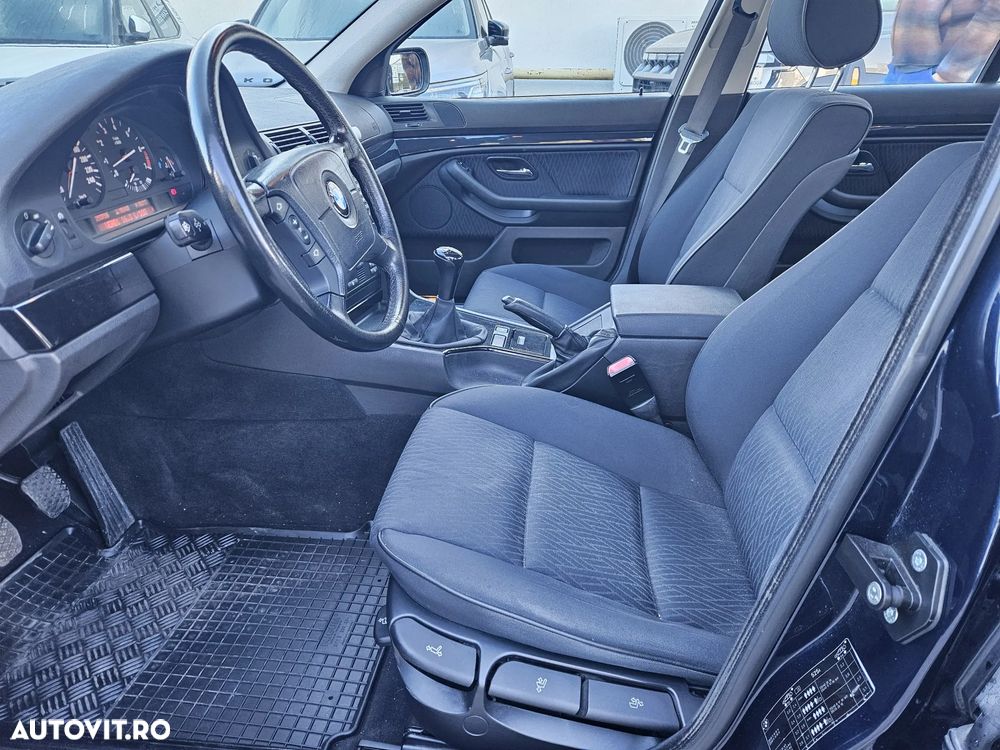 BMW Seria 5 525i - 13