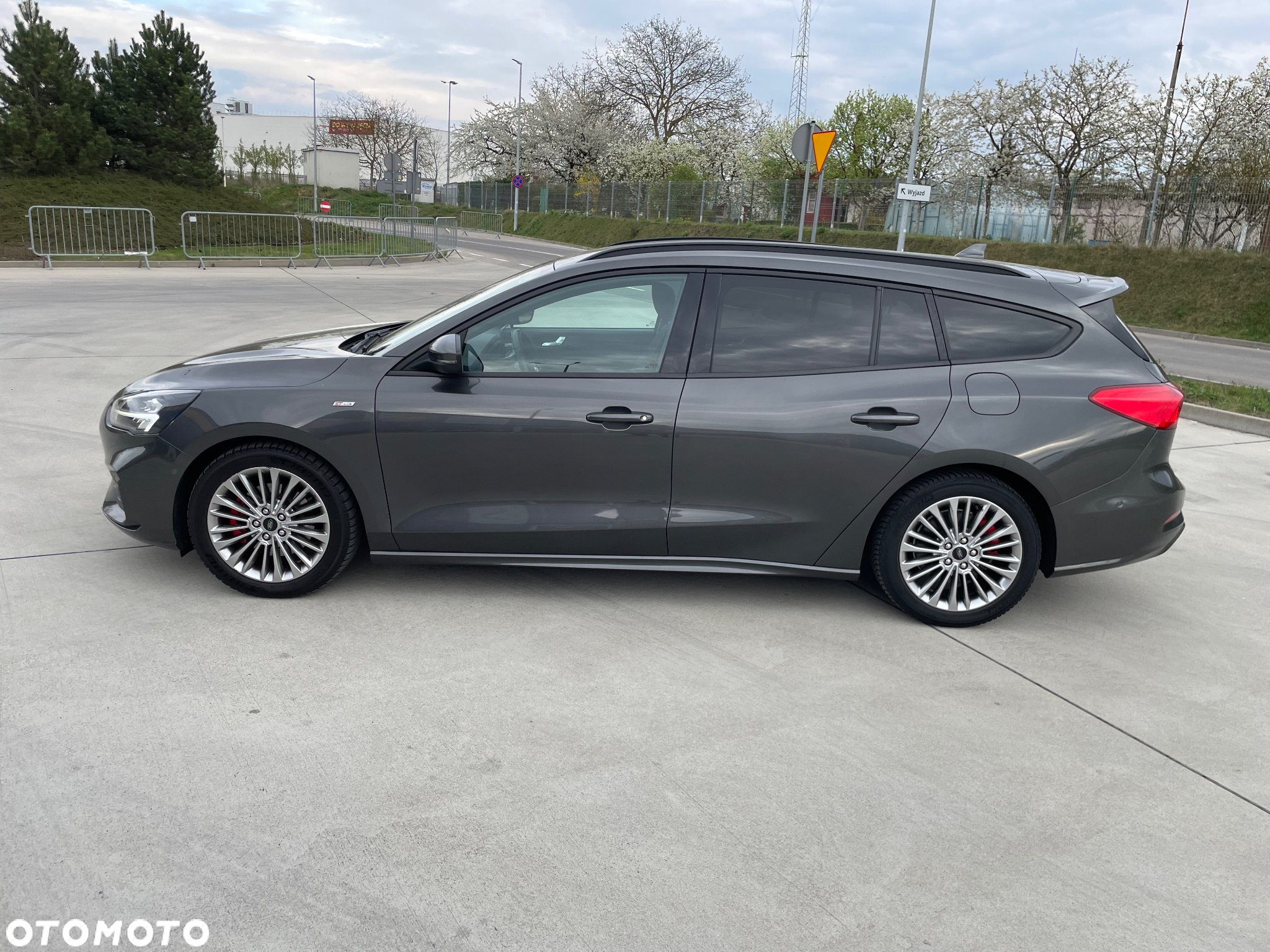 Ford Focus Turnier 1.0 EcoBoost Start-Stopp-System ST-LINE - 6