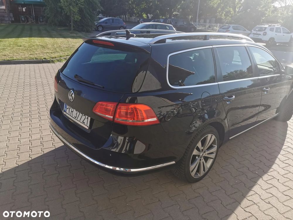 Volkswagen Passat 2.0 TDI DPF BlueMotion Technology Highline - 2