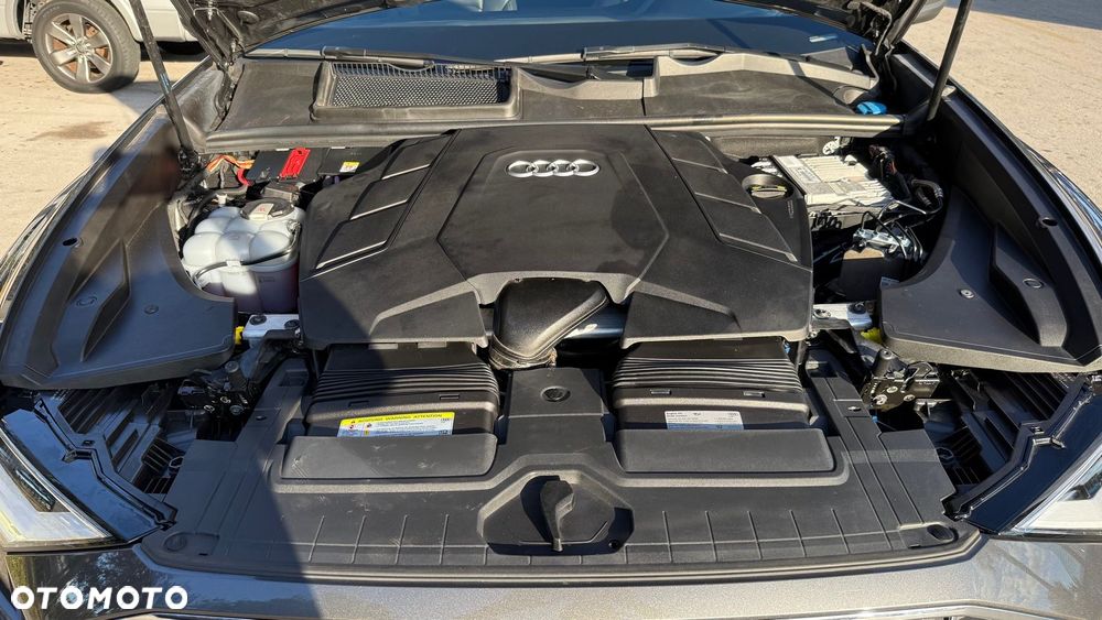 Audi Q8 55 TFSI quattro tiptronic - 17