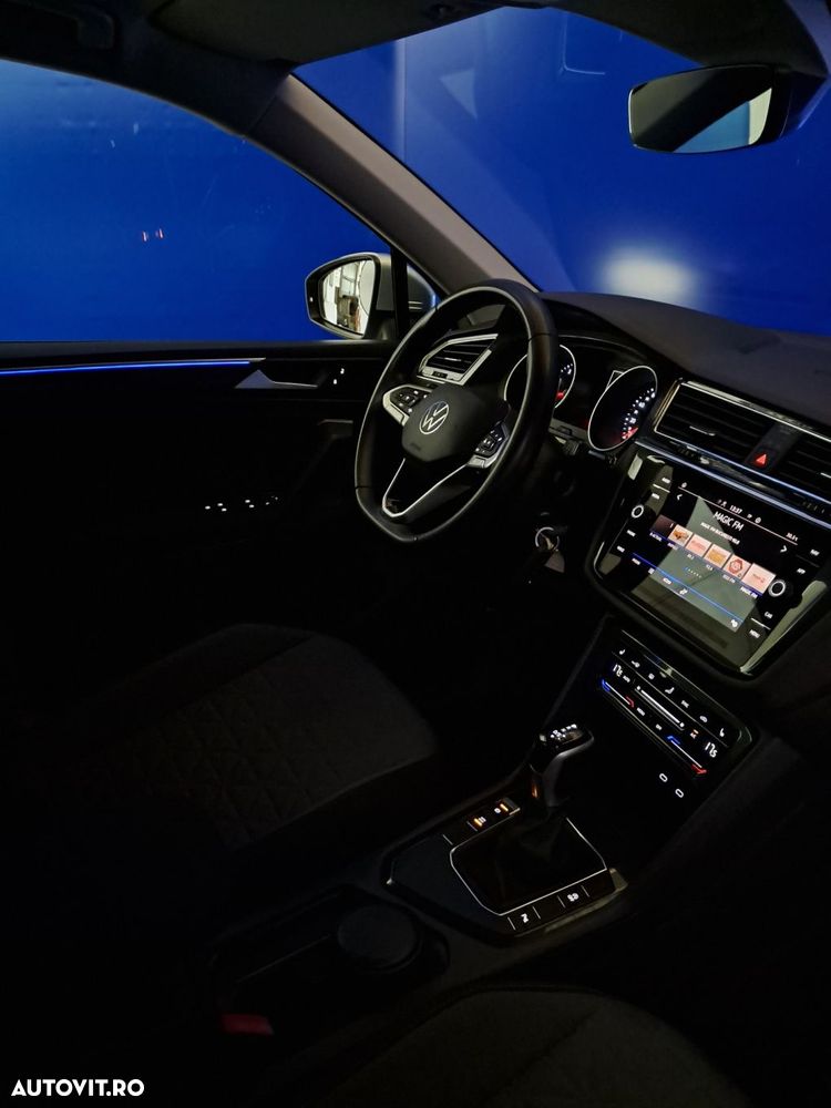 Volkswagen Tiguan - 19