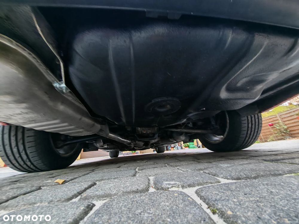 BMW Seria 3 318ti - 17