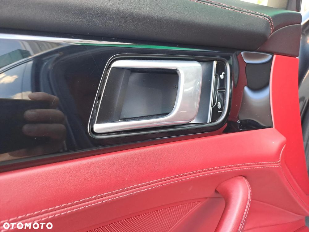 Porsche Panamera 4 - 22