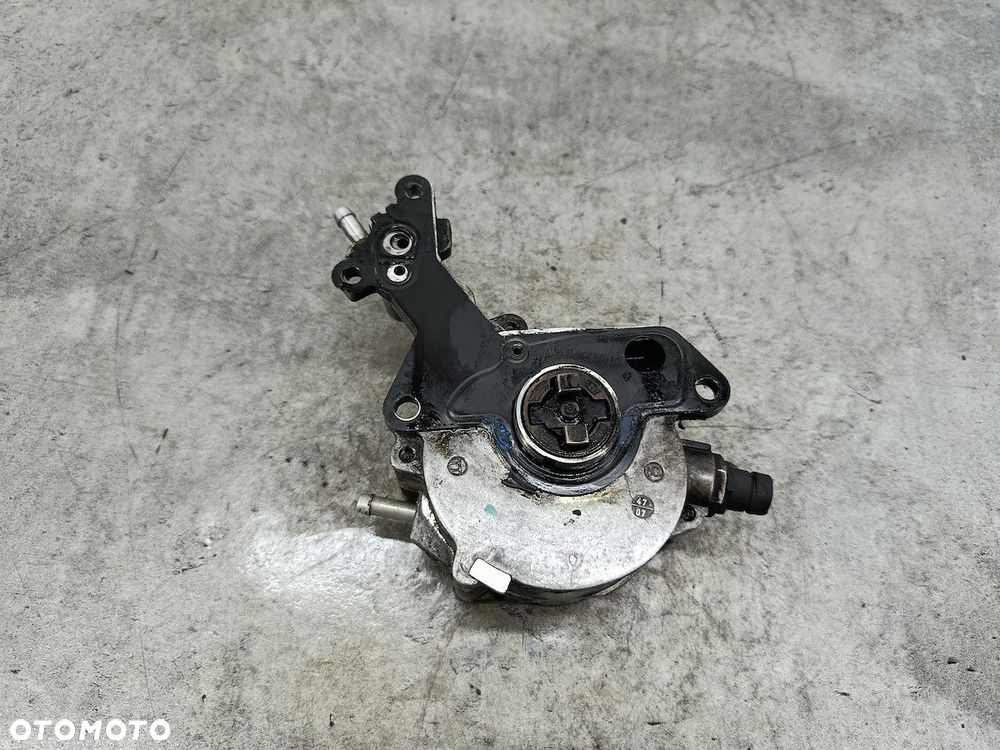 POMPA VACUM VW JETTA V 038145209M BOSCH 1.9 TDI - 6