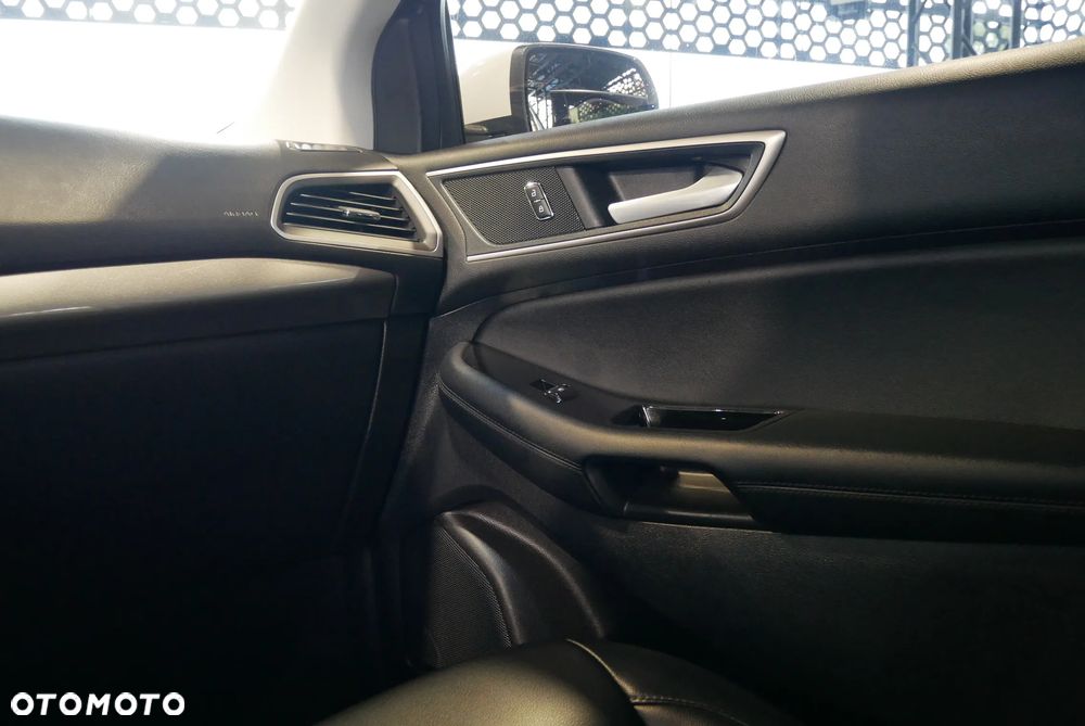 Ford Edge - 26