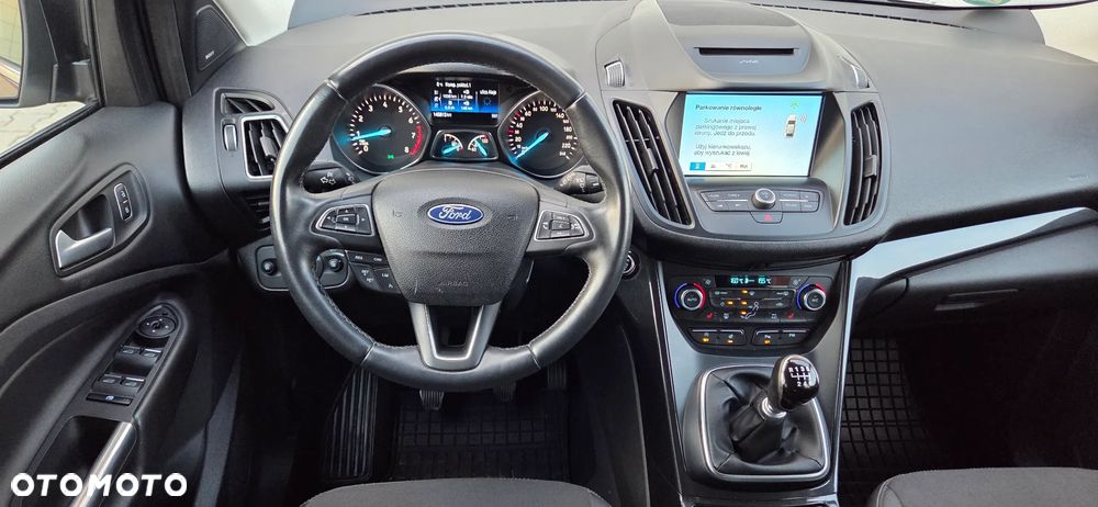 Ford Kuga 1.5 EcoBoost 2x4 Titanium - 34