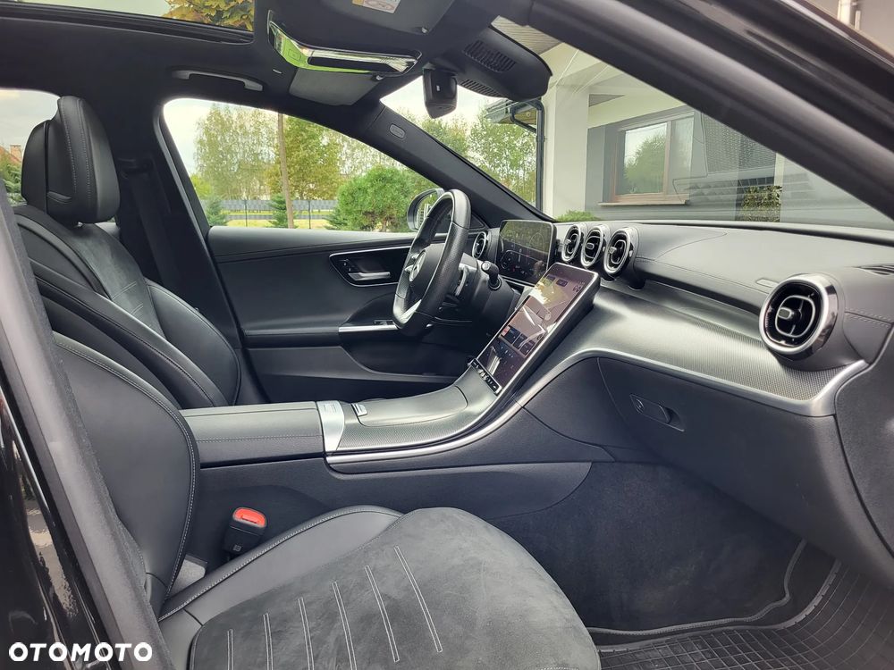Mercedes-Benz Klasa C 220 d 4Matic T 9G-TRONIC AMG Line - 19