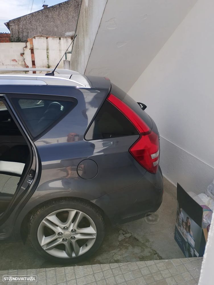 Kia Ceed SW 1.6 CRDi EX - 2