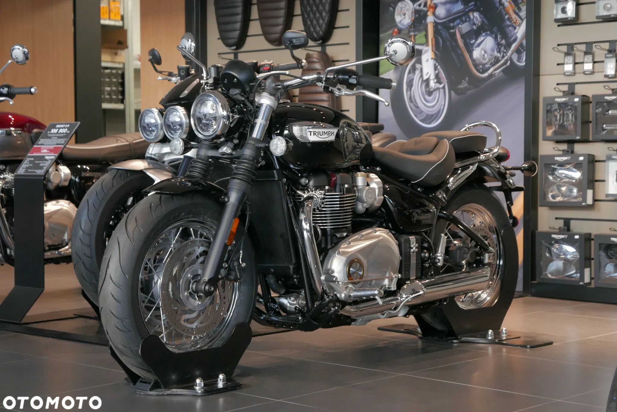 Triumph Bonneville - 1