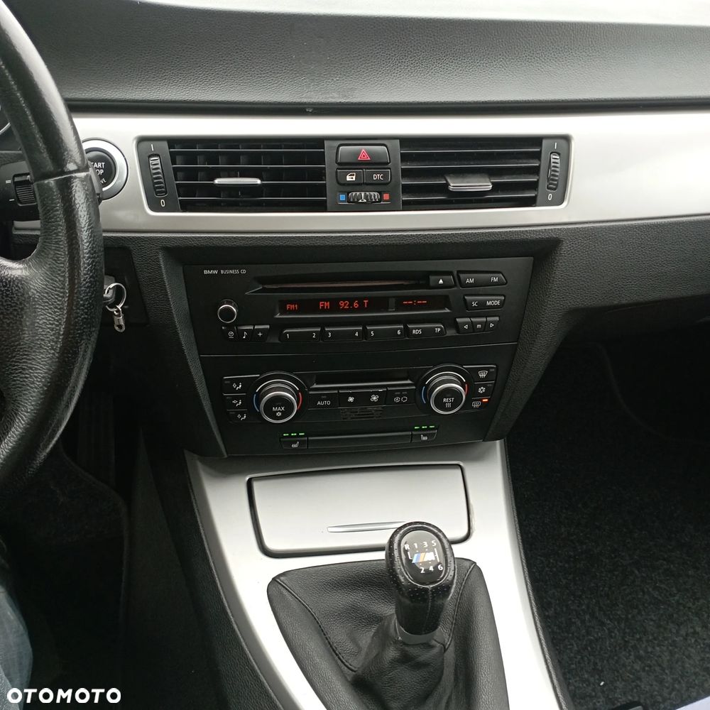 BMW Seria 3 ver-1-4-tsi-green-tec-ambition - 25
