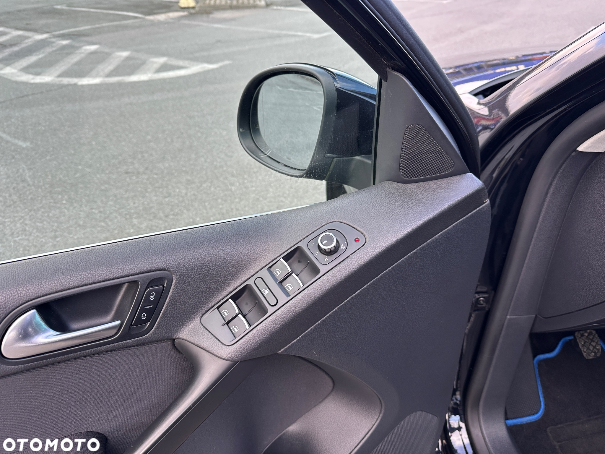 Volkswagen Tiguan - 11
