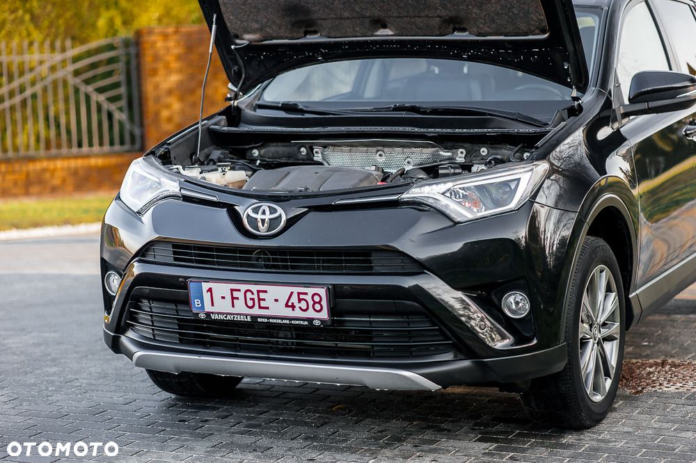 Toyota RAV4 2.0 D-4D Premium 4x2 - 4