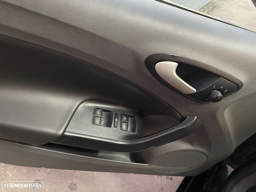 SEAT Ibiza ST 1.6 TDI Style DPF - 6