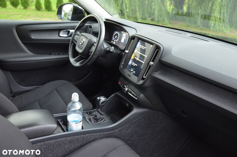 Volvo XC 40 T3 Momentum - 13
