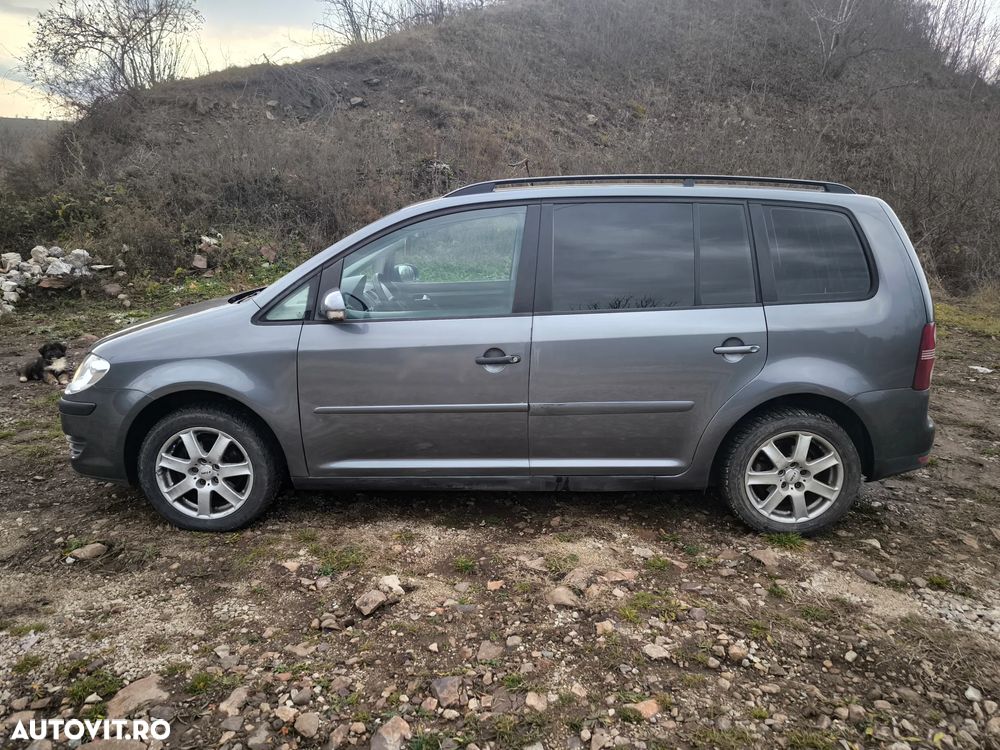 Volkswagen Touran 1.9TDI Highline - 11
