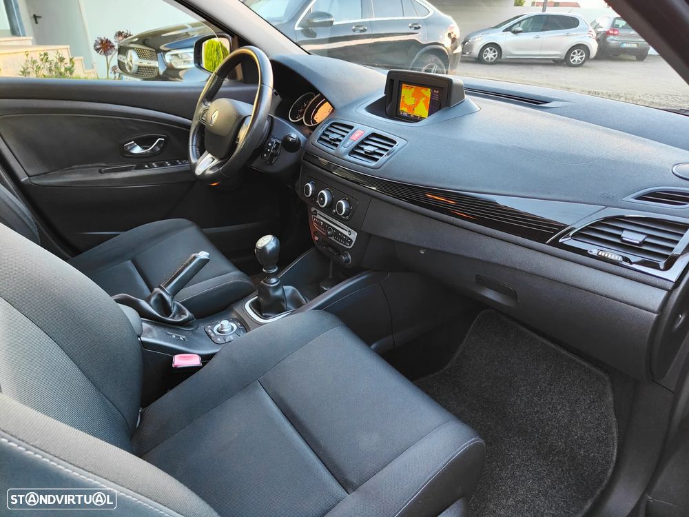 Renault Mégane 1.5 dCi Dynamique - 9