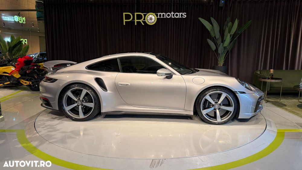 Porsche 911-TURBO-S - 5