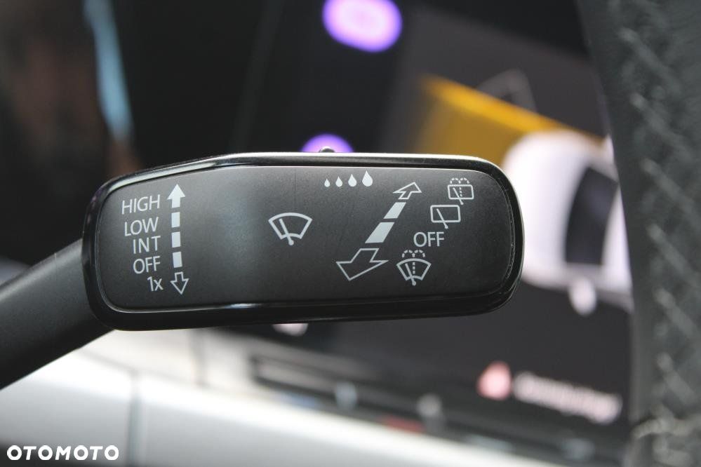 Volkswagen Golf - 30