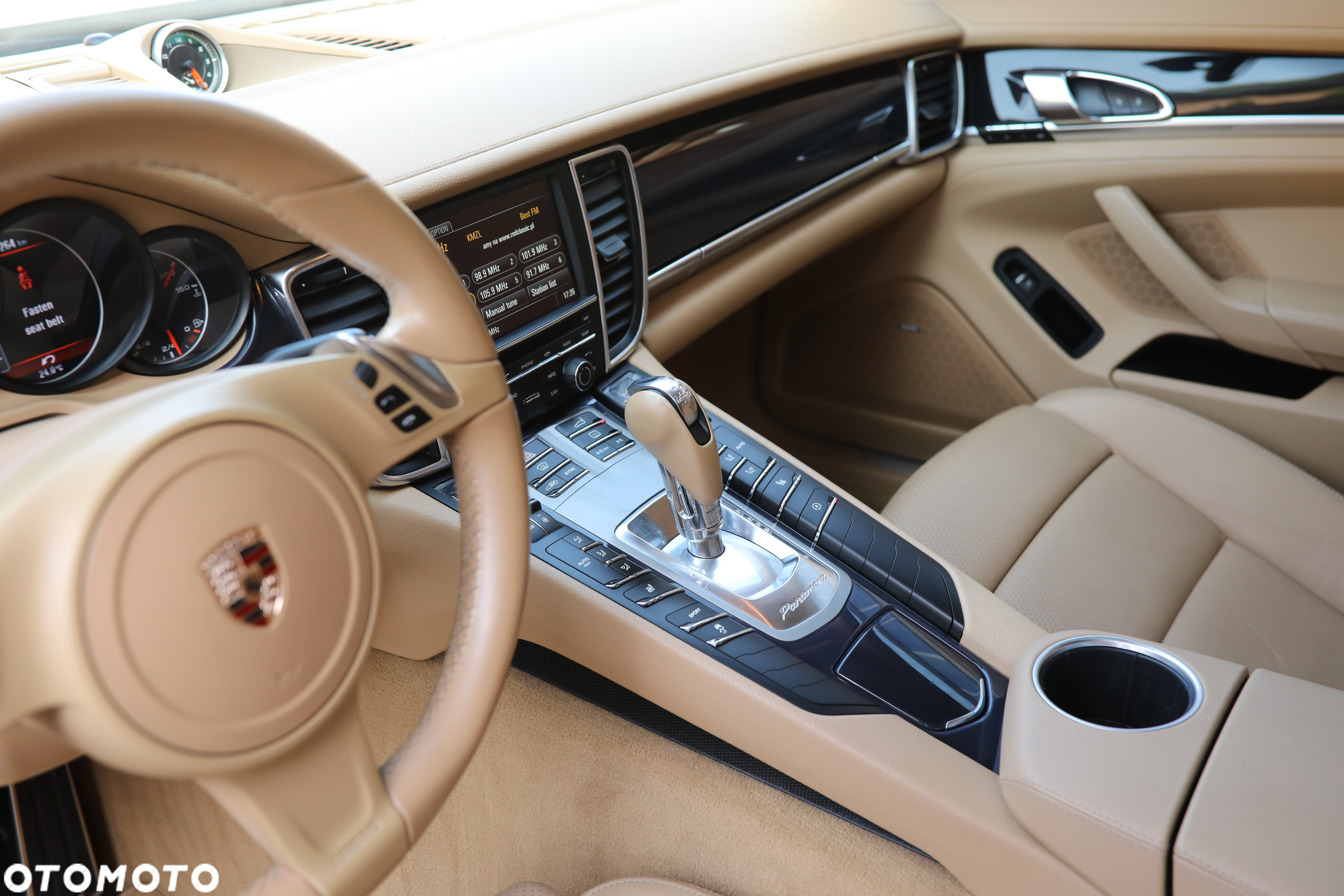 Porsche Panamera PDK - 16