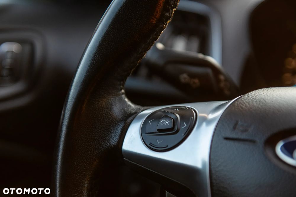 Ford Kuga 2.0 TDCi 4WD Titanium - 26