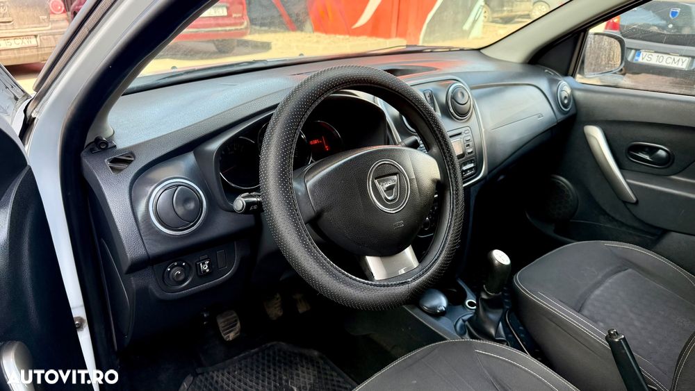 Dacia Logan 1.2 16V Laureate - 5