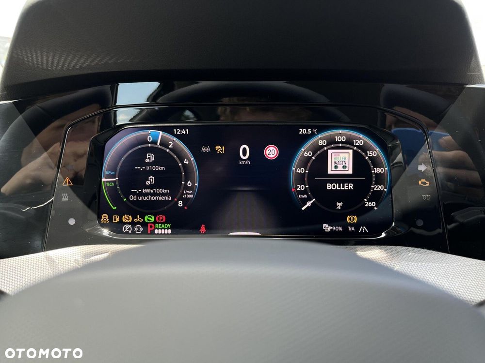 Volkswagen Golf - 34