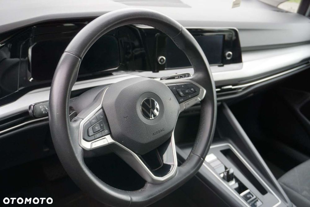 Volkswagen Golf - 11