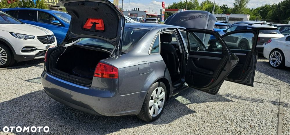 Audi A4 Limousine - 22