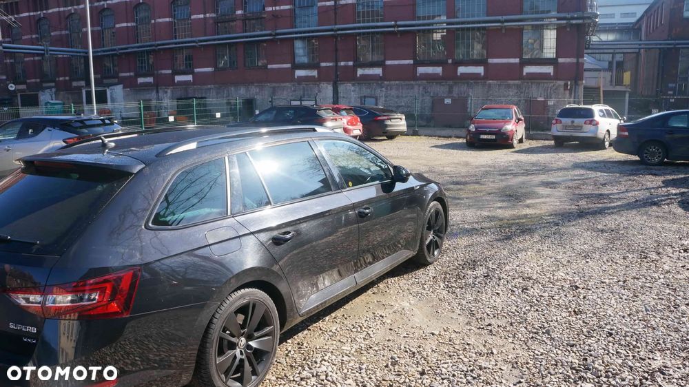 Skoda Superb 2.0 TSI 4x4 Scout DSG - 2