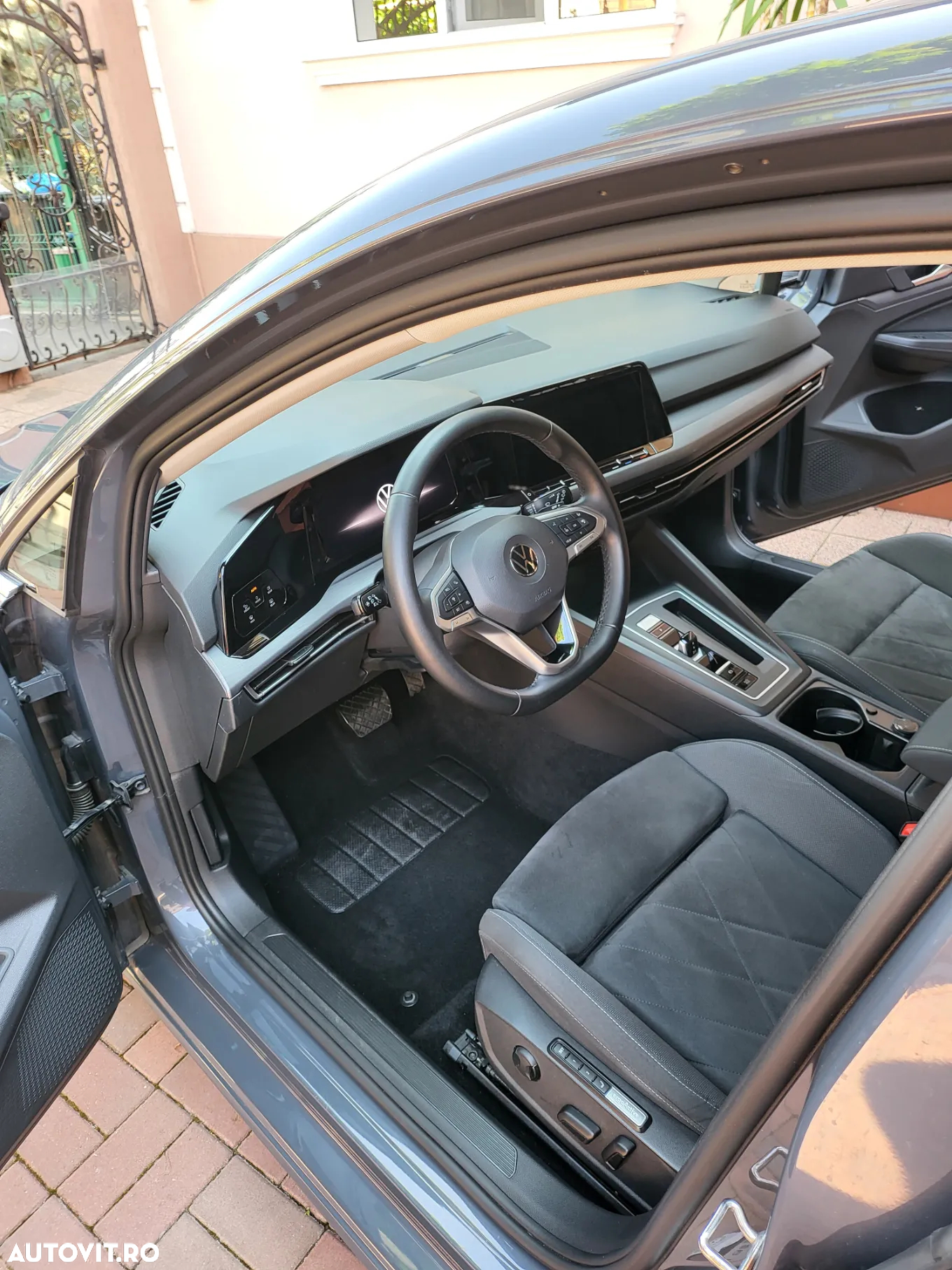 Volkswagen Golf - 10