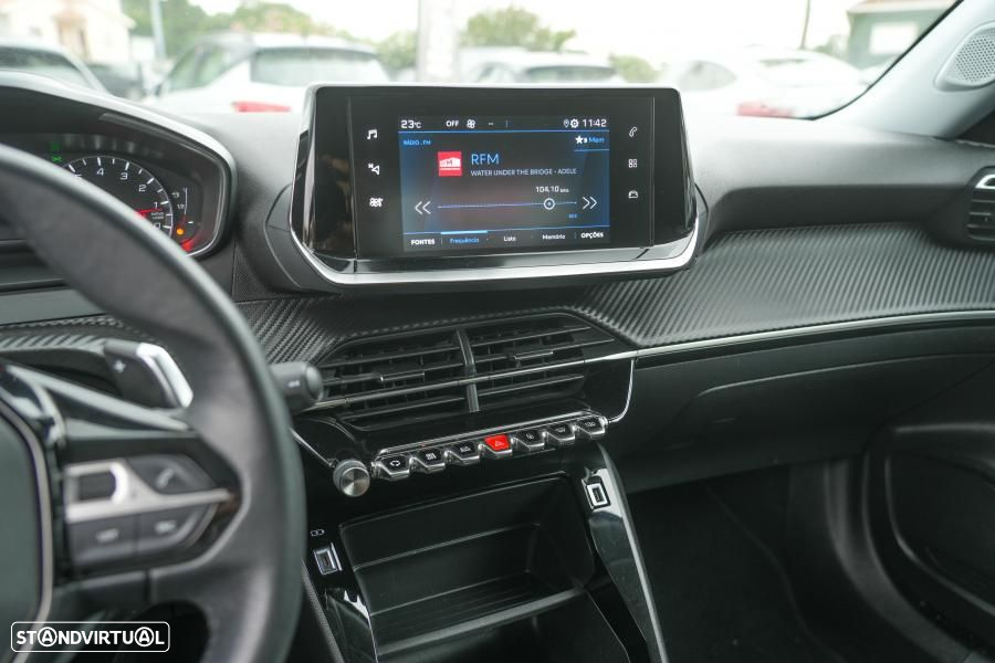 Peugeot 2008 - 12