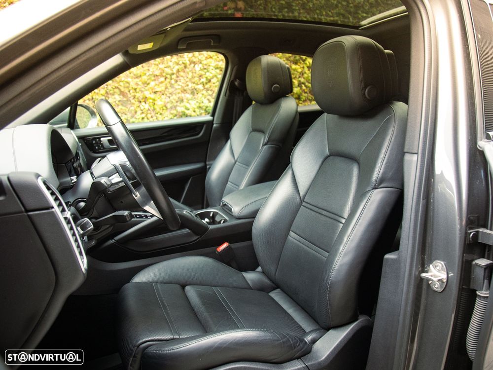 Porsche Cayenne Coupé E-Hybrid - 18