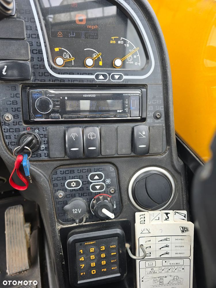 JCB - 3