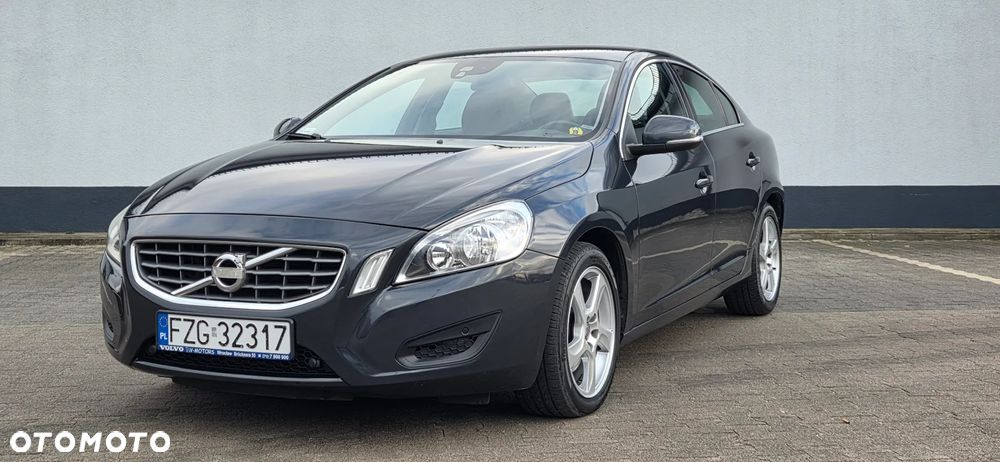 Volvo S60 - 1
