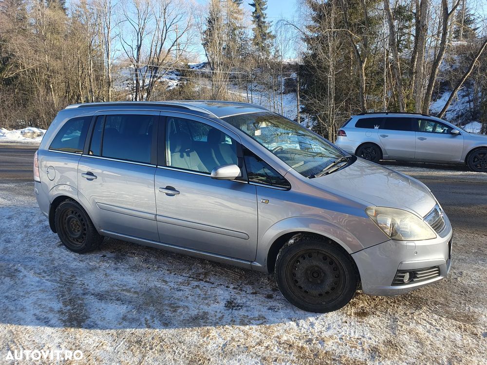 Opel Zafira 1.9 CDTI Cosmo - 4