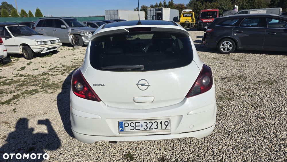 Opel Corsa 1.4 16V Sport - 10