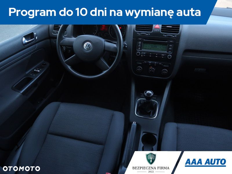 Volkswagen Golf - 8
