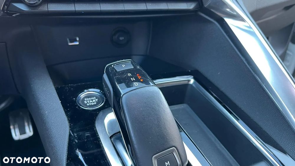 Peugeot 3008 1.5 BlueHDi Allure Pack S&S EAT8 - 16