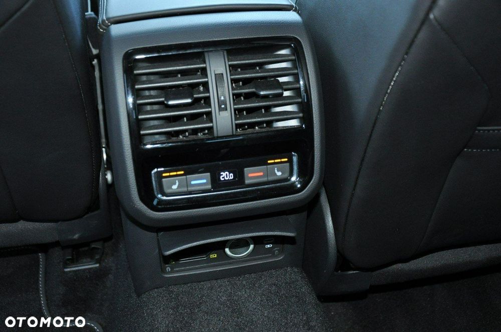 Volkswagen Arteon 2.0 TDI 4Motion R-Line DSG - 33