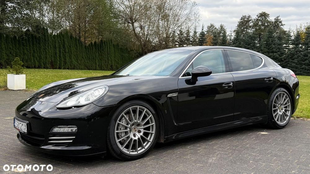 Porsche Panamera 4S - 24