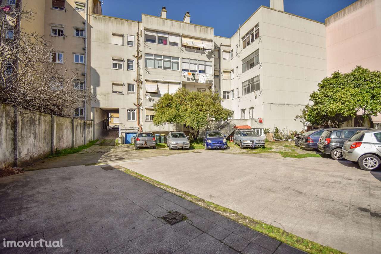 Venda de Parte de Prédio / quinhão hereditário sito na Av. General Roç - Grande imagem: 4/27