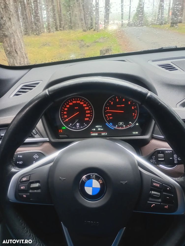 BMW X1 xDrive25i Aut. Sport Line - 11