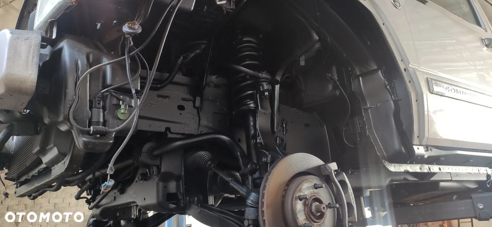 Jeep Commander 5.7 V8 HEMI Automatik Limited - 23