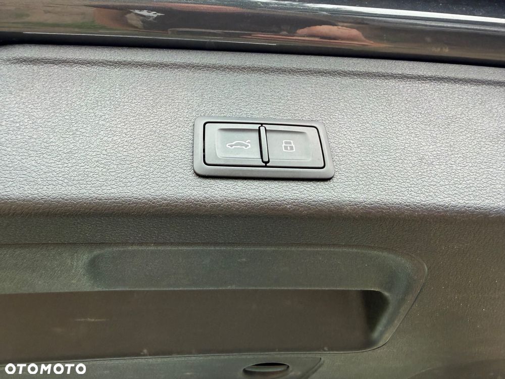 Audi A4 Avant 3.0 TDI Quattro S tronic - 27