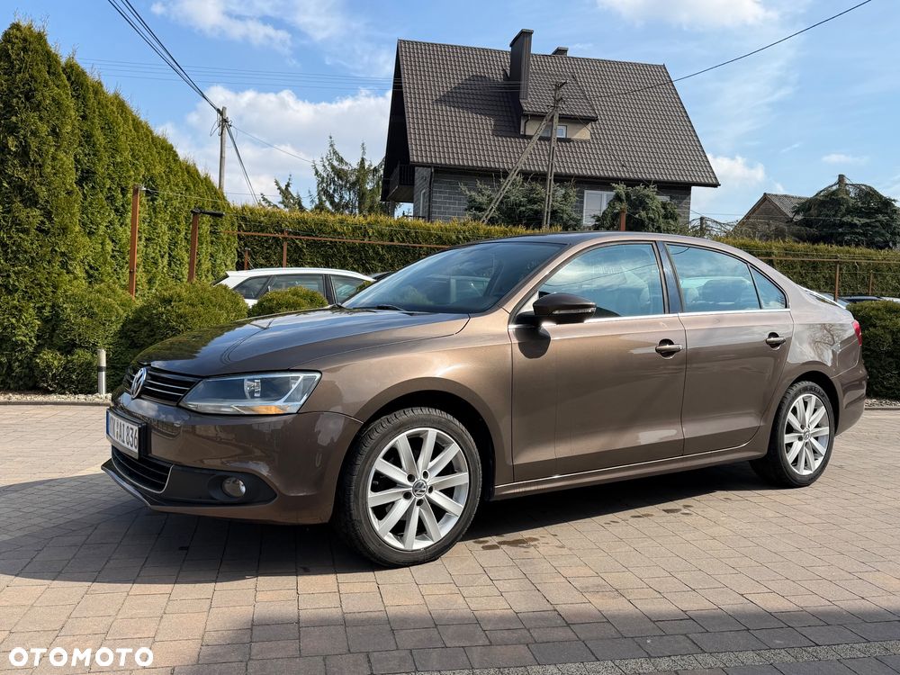 Volkswagen Jetta 1.6 TDI Life - 5
