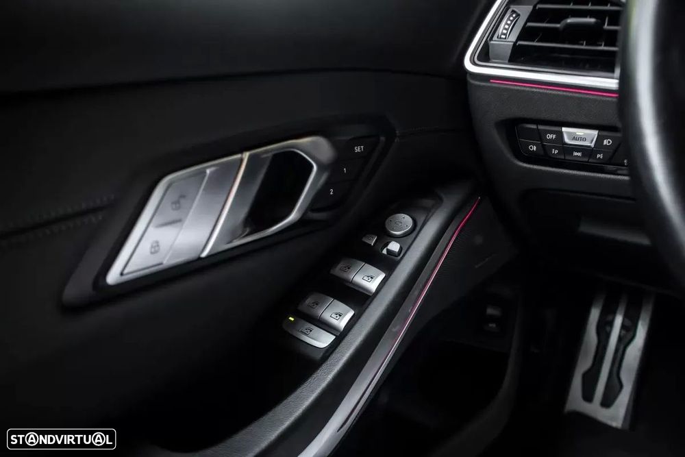 BMW M3 Competition xDrive - 21