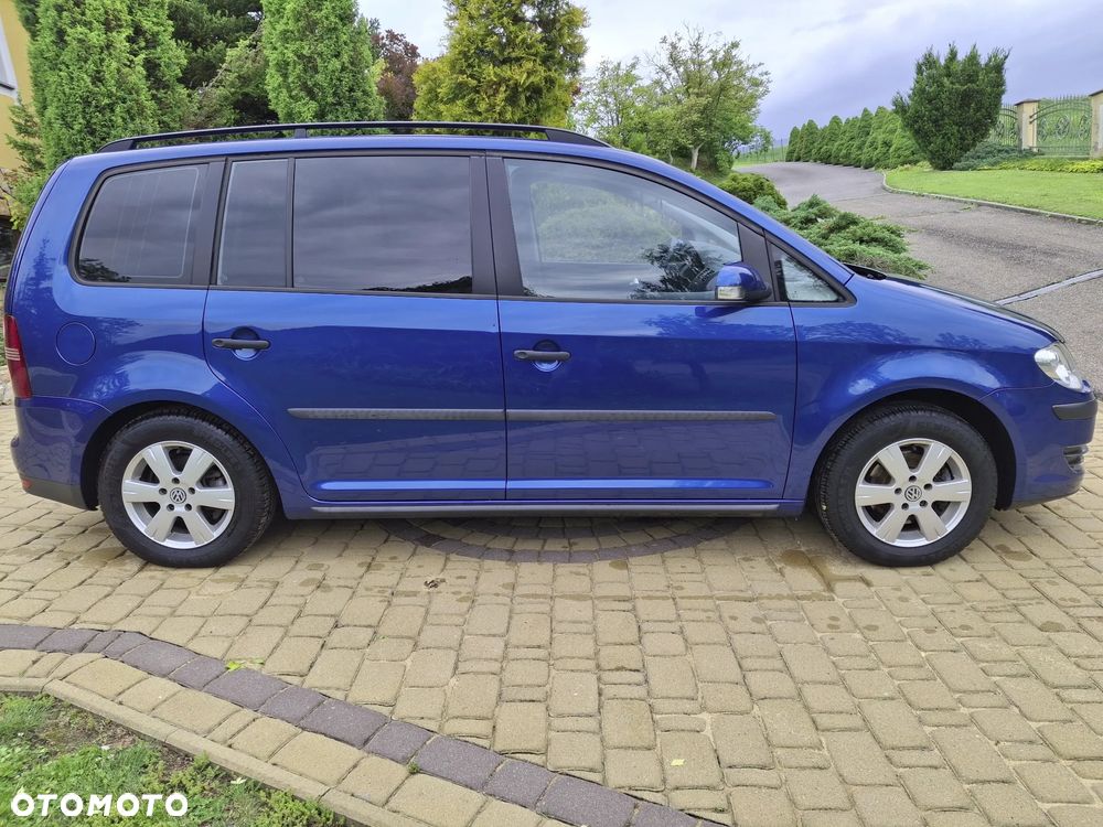 Volkswagen Touran 1.6 Basis - 4