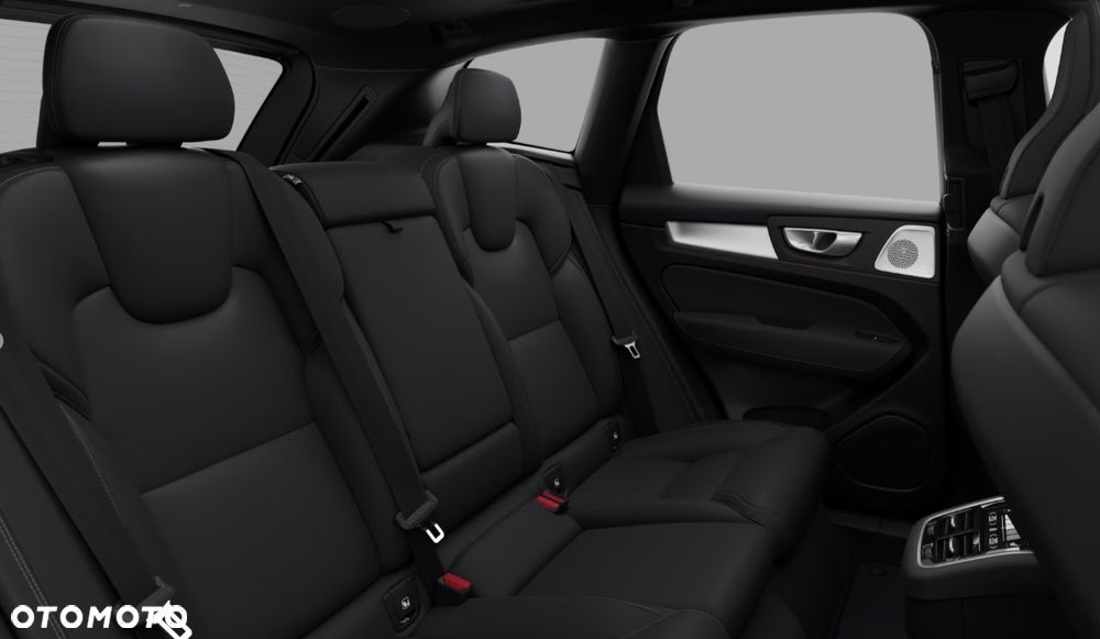 Volvo XC 60 T6 Plug-In Hybrid AWD Ultra Black Edition - 18