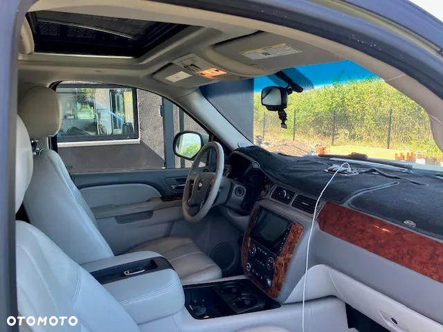 Chevrolet Suburban 5.3 LS 1500 4WD - 7