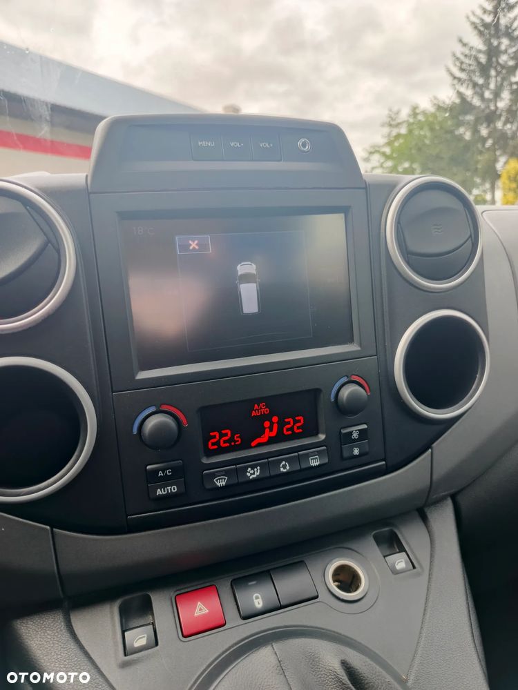 Volkswagen Golf 1.6 TDI DPF BlueMotion Technology MATCH - 15